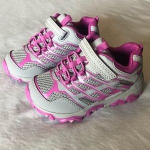 Brand new in box!  Little kids Moab FST Low A/C Waterproof Jr. hiking shoes (8W)